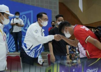 Pj Bupati Bekasi Dani Ramdan hadir langsung di Kota Solo Jawa Tengah, untuk memberikan dukungan kepada atlet asal Kabupaten Bekasi yang berjuang untuk kontingen Indonesia di ajang ASEAN Para Games 2022.